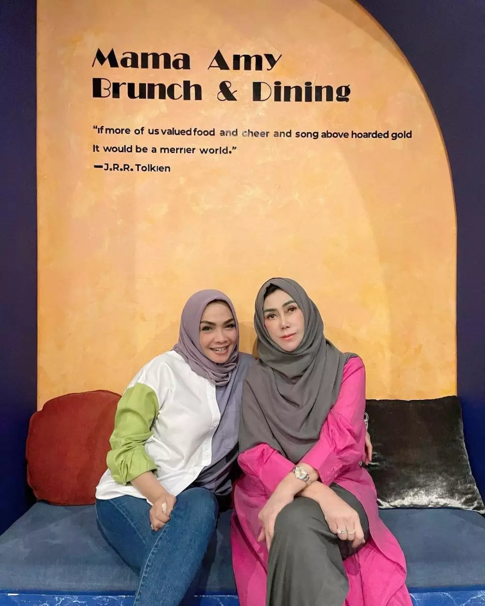 kedekatan seleb dan besan © berbagai sumber