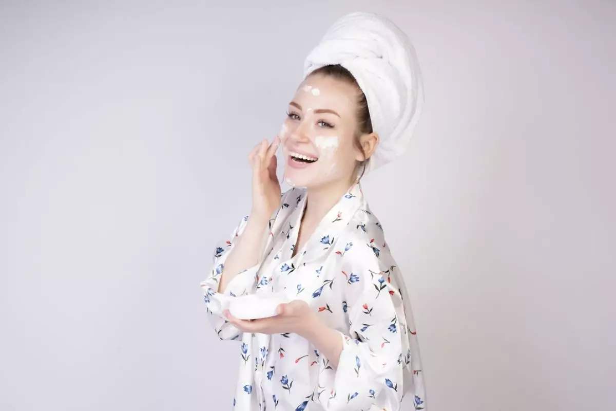 10 Rekomendasi skincare Viva untuk kulit berminyak dan berjerawat, harga di bawah Rp 100 ribu