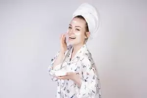 10 Rekomendasi skincare Viva untuk kulit berminyak dan berjerawat, harga di bawah Rp 100 ribu