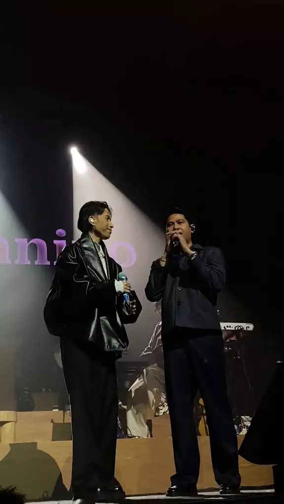 Vidi Aldiano tampil di konser Laleilmanino © 2025 brilio.net Vidi Aldiano tampil di konser Laleilmanino © 2025 brilio.net