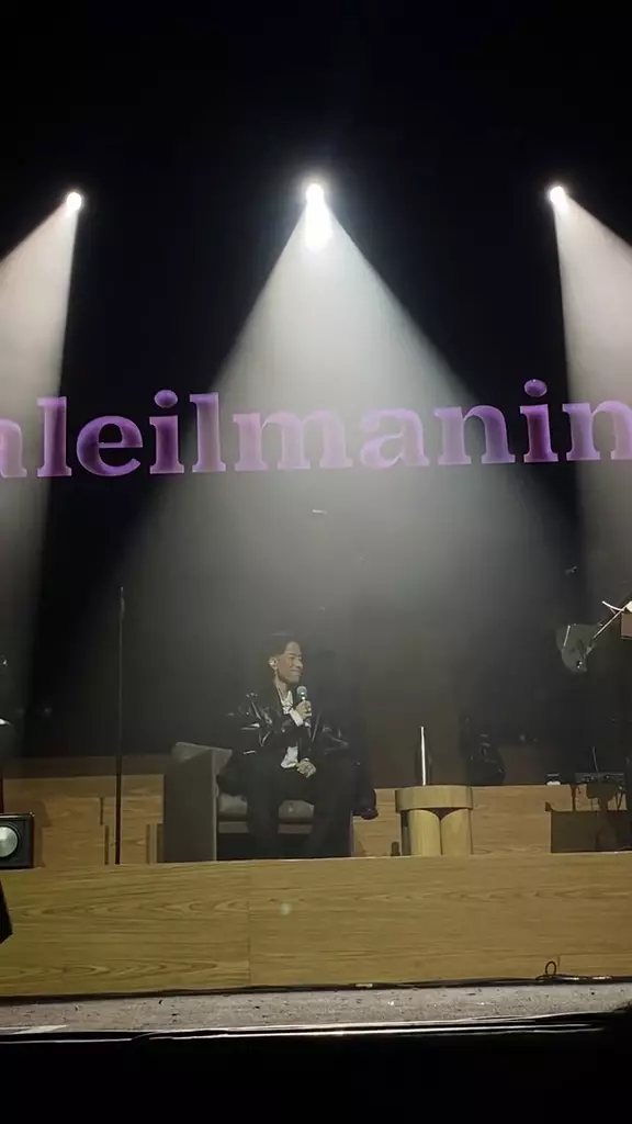 Vidi Aldiano tampil di konser Laleilmanino © 2025 brilio.net Vidi Aldiano tampil di konser Laleilmanino © 2025 brilio.net