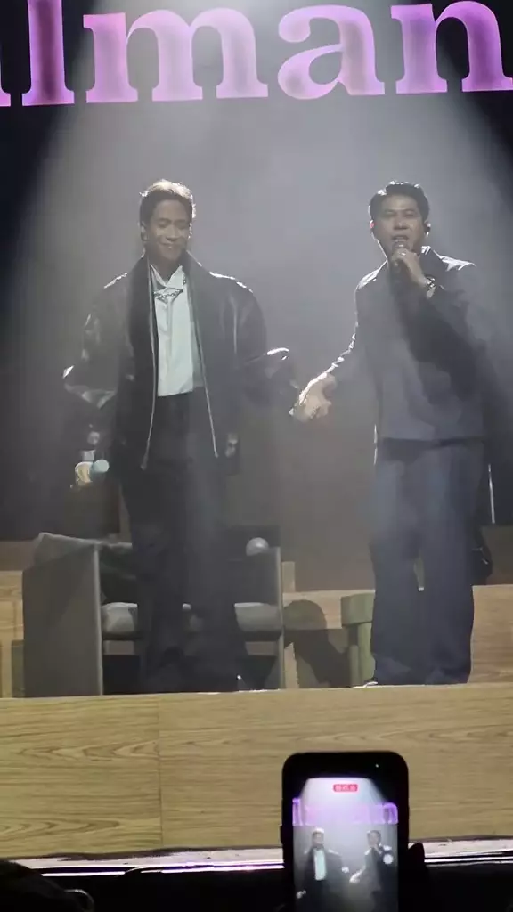 Vidi Aldiano tampil di konser Laleilmanino © 2025 brilio.net Vidi Aldiano tampil di konser Laleilmanino © 2025 brilio.net