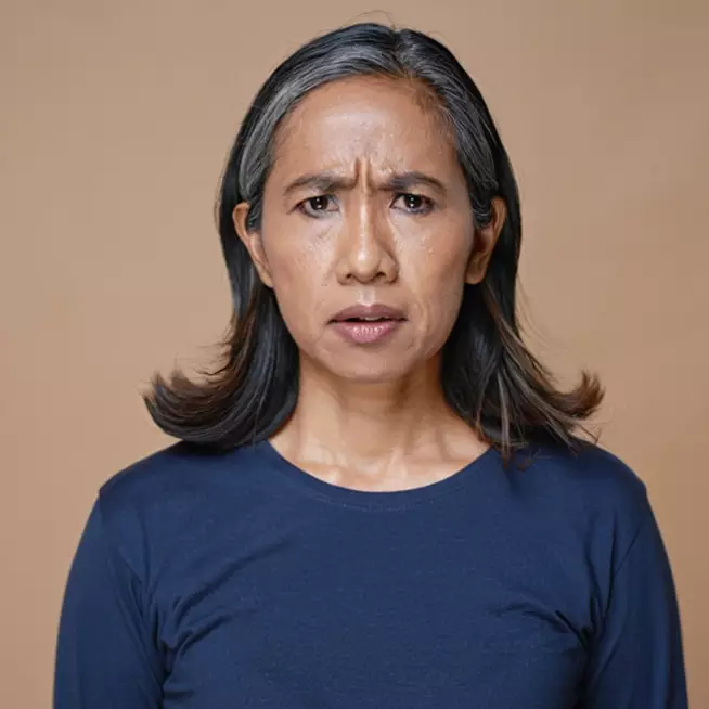 Nggak perlu cat rambut, ini trik 3 bahan dapur yang bikin uban hilang dan rambut tetap sehat