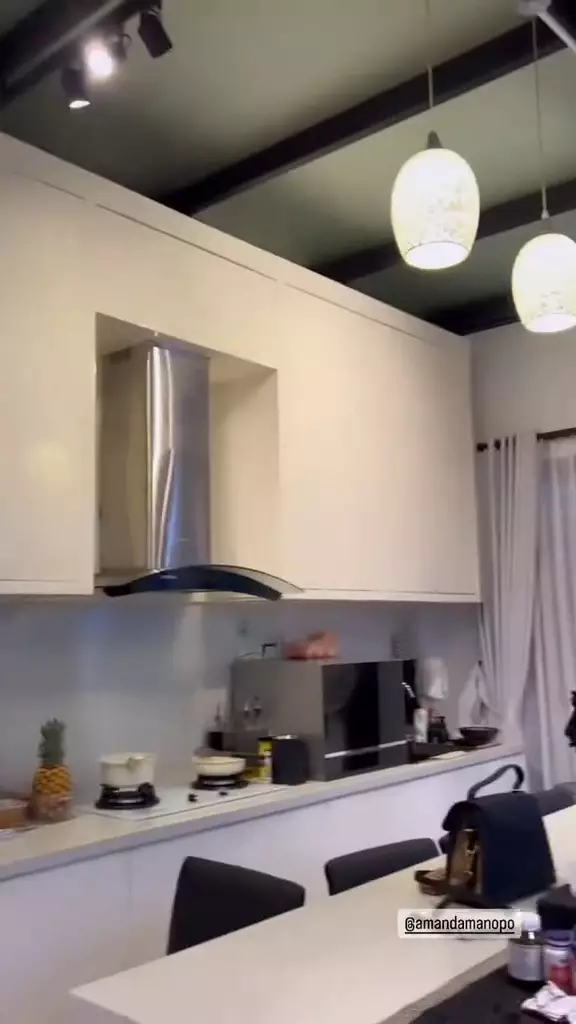 Rumah Amanda Manopo dan Kenny Austin saat ini © 2025 brilio.net Rumah Amanda Manopo dan Kenny Austin saat ini © 2025 brilio.net