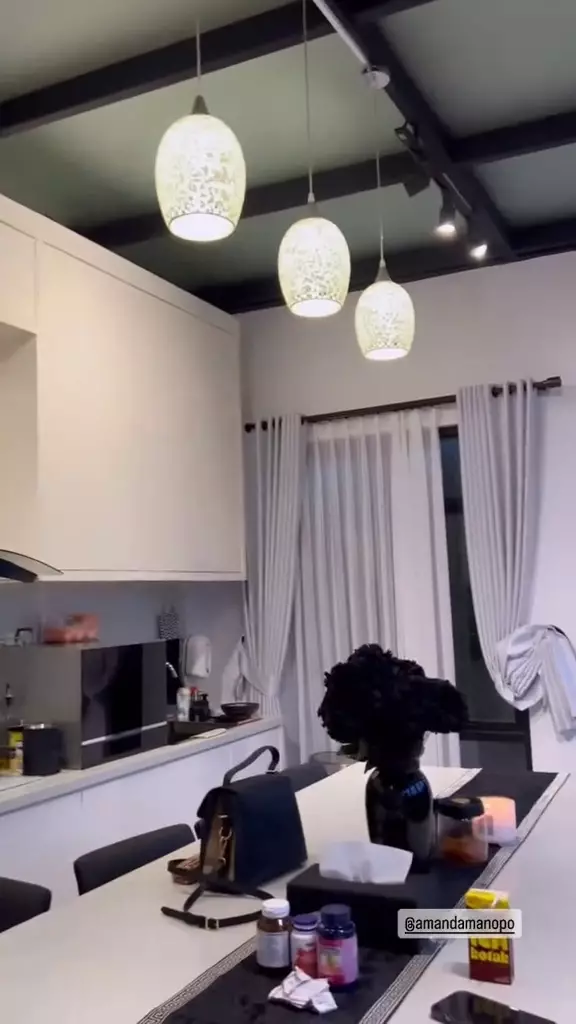 Rumah Amanda Manopo dan Kenny Austin saat ini © 2025 brilio.net Rumah Amanda Manopo dan Kenny Austin saat ini © 2025 brilio.net