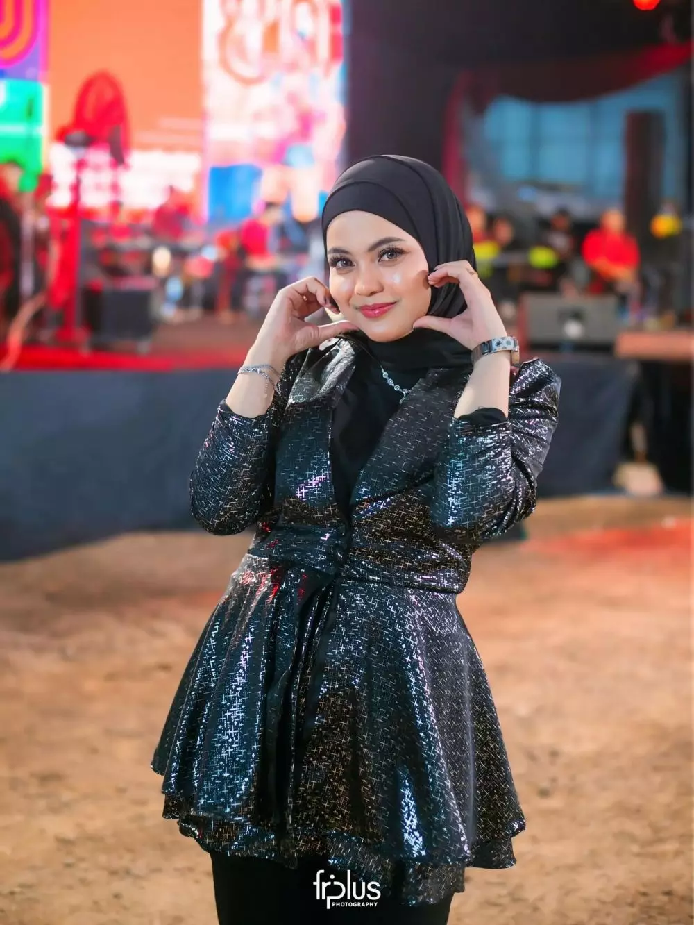 Putri Isnari bahagia umumkan kehamilan © Instagram