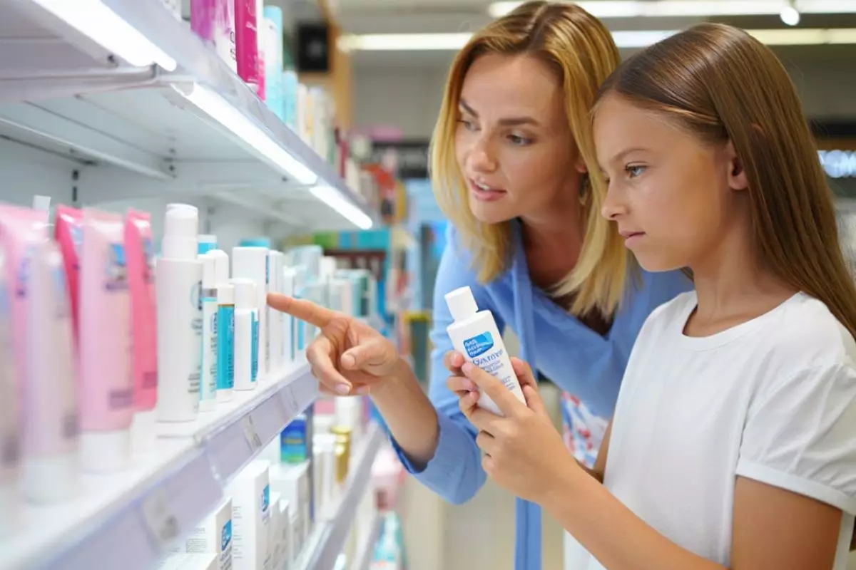 16 Rekomendasi sabun wajah untuk anak 12 tahun yang aman dan lembut, cocok buat kulit remaja awal