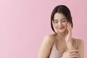 10 Skincare Purbasari untuk memutihkan wajah harga di bawah Rp 50 ribu, aman dan tak bikin iritasi