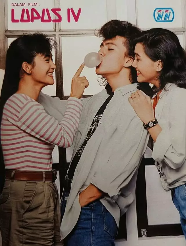 Sahabat Nike Ardilla dan Ryan Hidayat di film Lupus © berbagai sumber Sahabat Nike Ardilla dan Ryan Hidayat di film Lupus © berbagai sumber