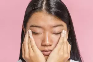 10 Pencuci wajah mengusir minyak berlebih, wajah kesat dan cerah harga di bawah Rp 50 ribu