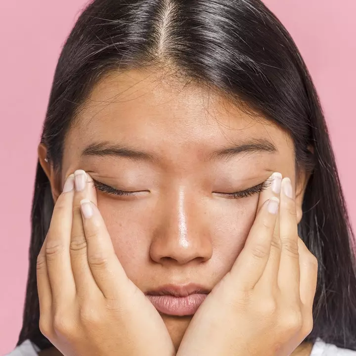 10 Pencuci wajah mengusir minyak berlebih, wajah kesat dan cerah harga di bawah Rp 50 ribu