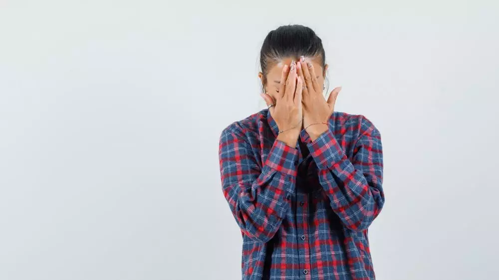 100 Kata-kata motivasi bijak saat mengalami kesusahan hidup, hati semakin sabar, tenang, dan kuat lagi © 2025 brilio.net 100 Kata-kata motivasi bijak saat mengalami kesusahan hidup, hati semakin sabar, tenang, dan kuat lagi © 2025 brilio.net