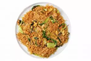 5 Resep bihun goreng spesial ala rumahan, pas untuk sarapan sampai makan malam