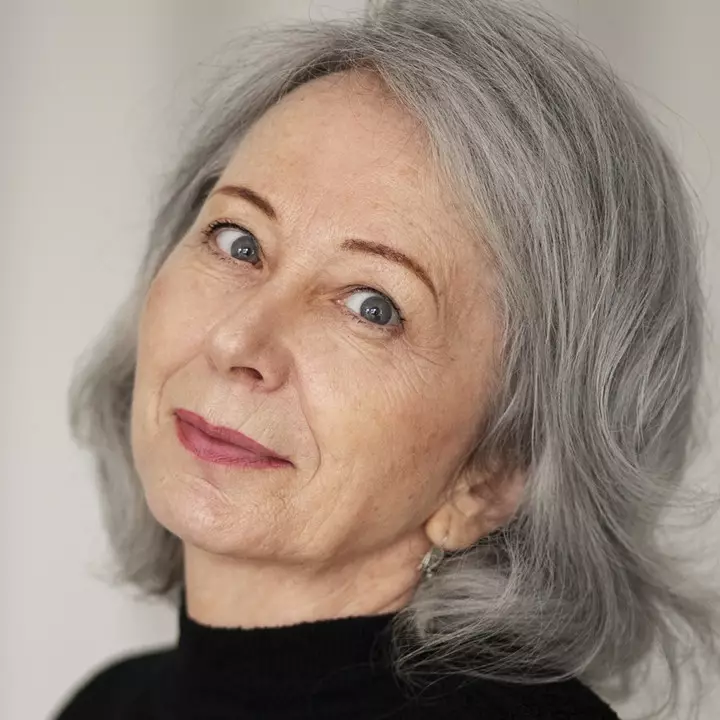 Rambut jadi hitam lagi bak disemir, begini cara menyamarkan uban pakai 1 jenis umbi-umbian