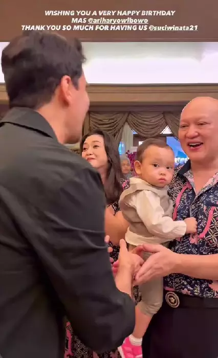 perayaan ultah Ari Sigit ke 55 © Instagram perayaan ultah Ari Sigit ke 55 © Instagram