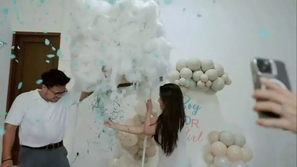 Ochi Rosdiana gender reveal anak pertama © 2025 Instagram