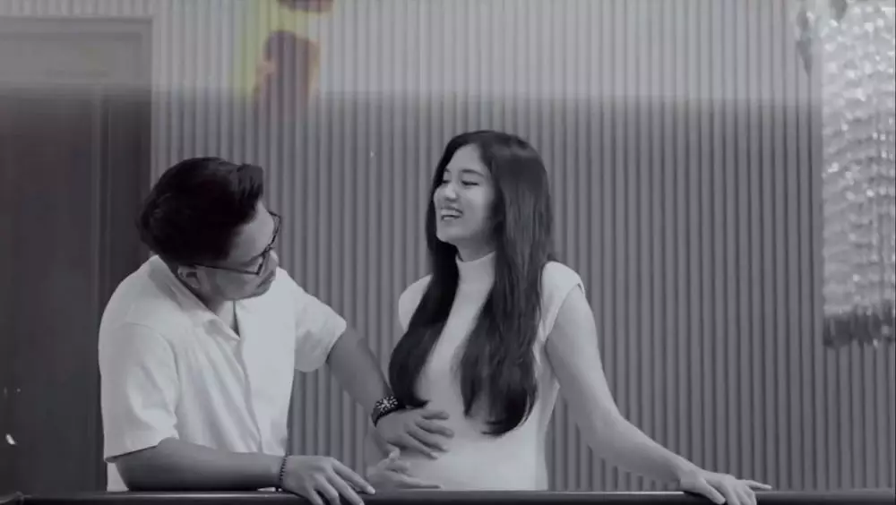 Ochi Rosdiana gender reveal anak pertama © 2025 Instagram