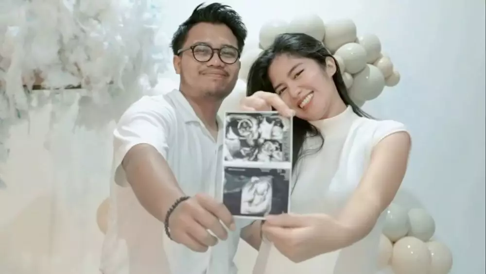 Ochi Rosdiana gender reveal anak pertama © 2025 Instagram