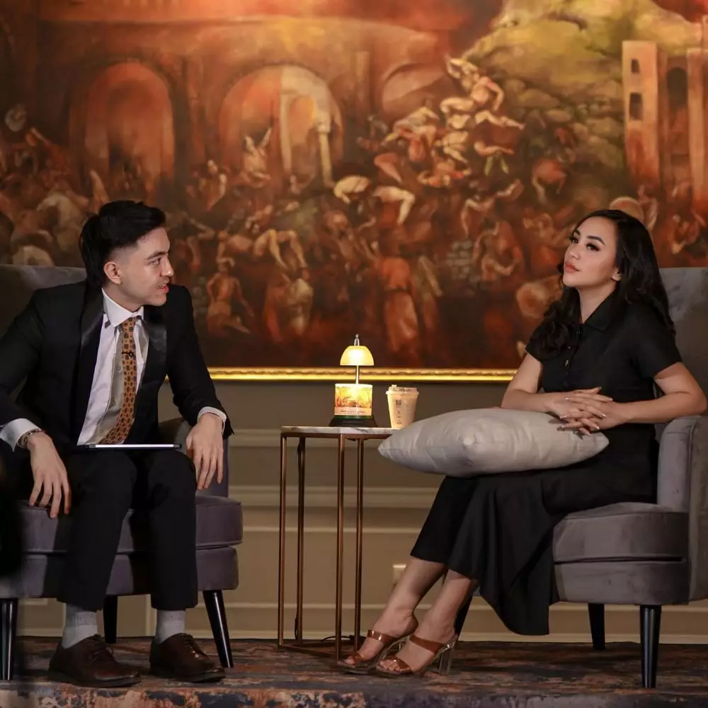 potret Salmafina Sunan bareng anak pendeta © berbagai sumber potret Salmafina Sunan bareng anak pendeta © berbagai sumber