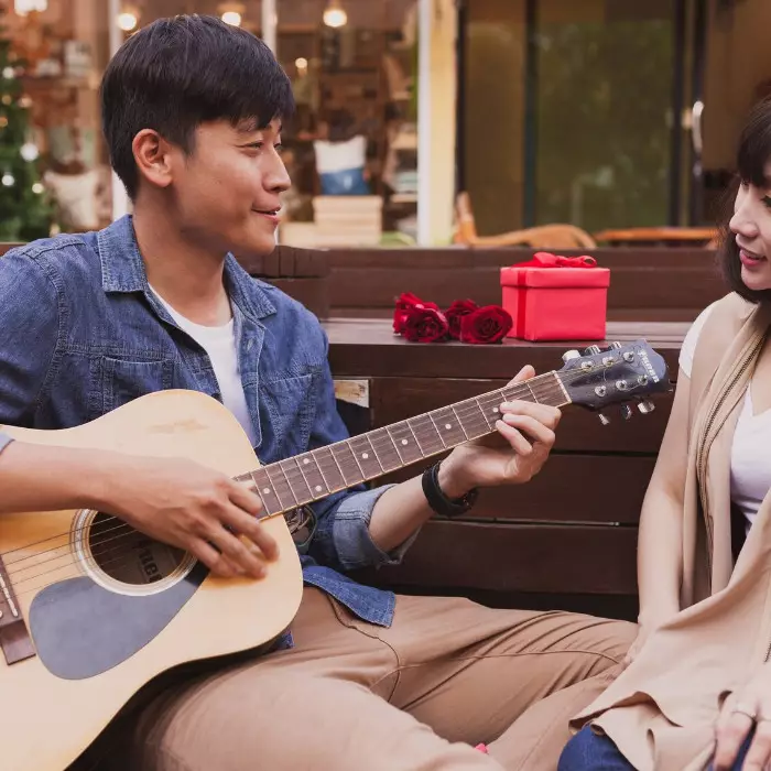 100 Kata-kata lucu Gen Z soal cinta terbaik 2025, receh, satir, tapi bikin senyum sendiri