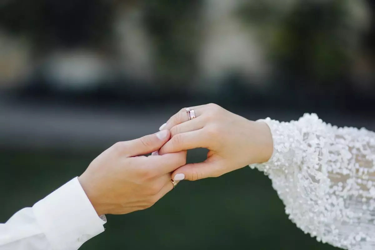 100 Kata-kata cinta Islami untuk pasangan baru menikah, romantis dan penuh doa