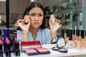 Sulit cari shade yang pas? Ini rekomendasi foundation yang nyatu sama warna kulit asli