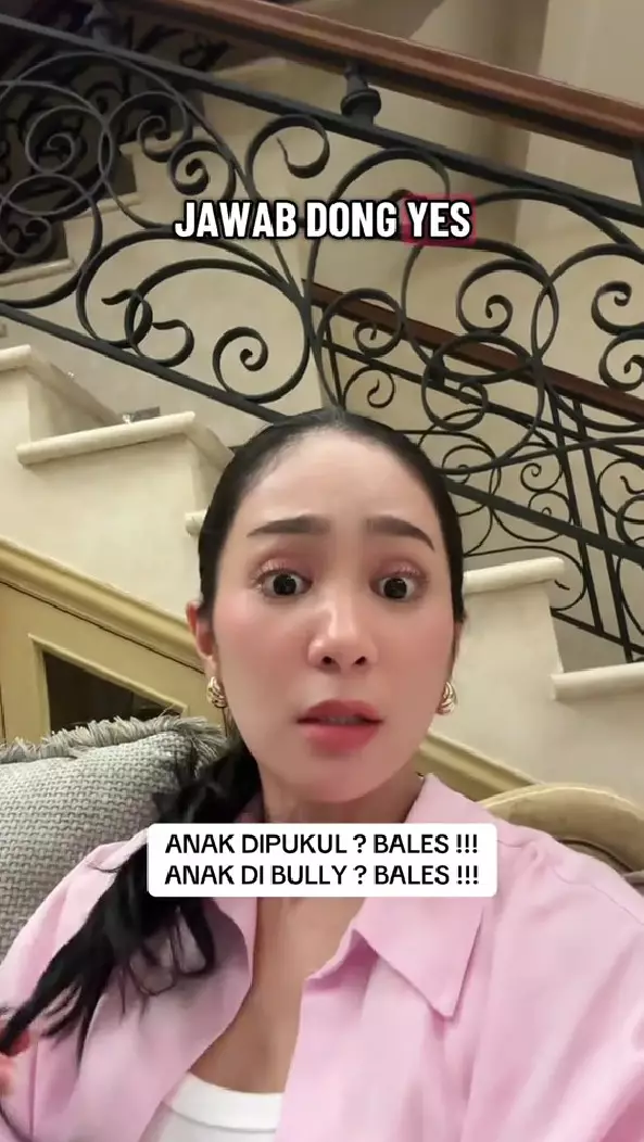 Bunga Zainal ajarkan anak ketika dirundung © TikTok Bunga Zainal ajarkan anak ketika dirundung © TikTok