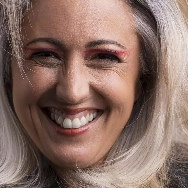 Wajib coba! Atasi rambut cepat beruban pakai 1 produk olahan susu, tak perlu semir ke salon