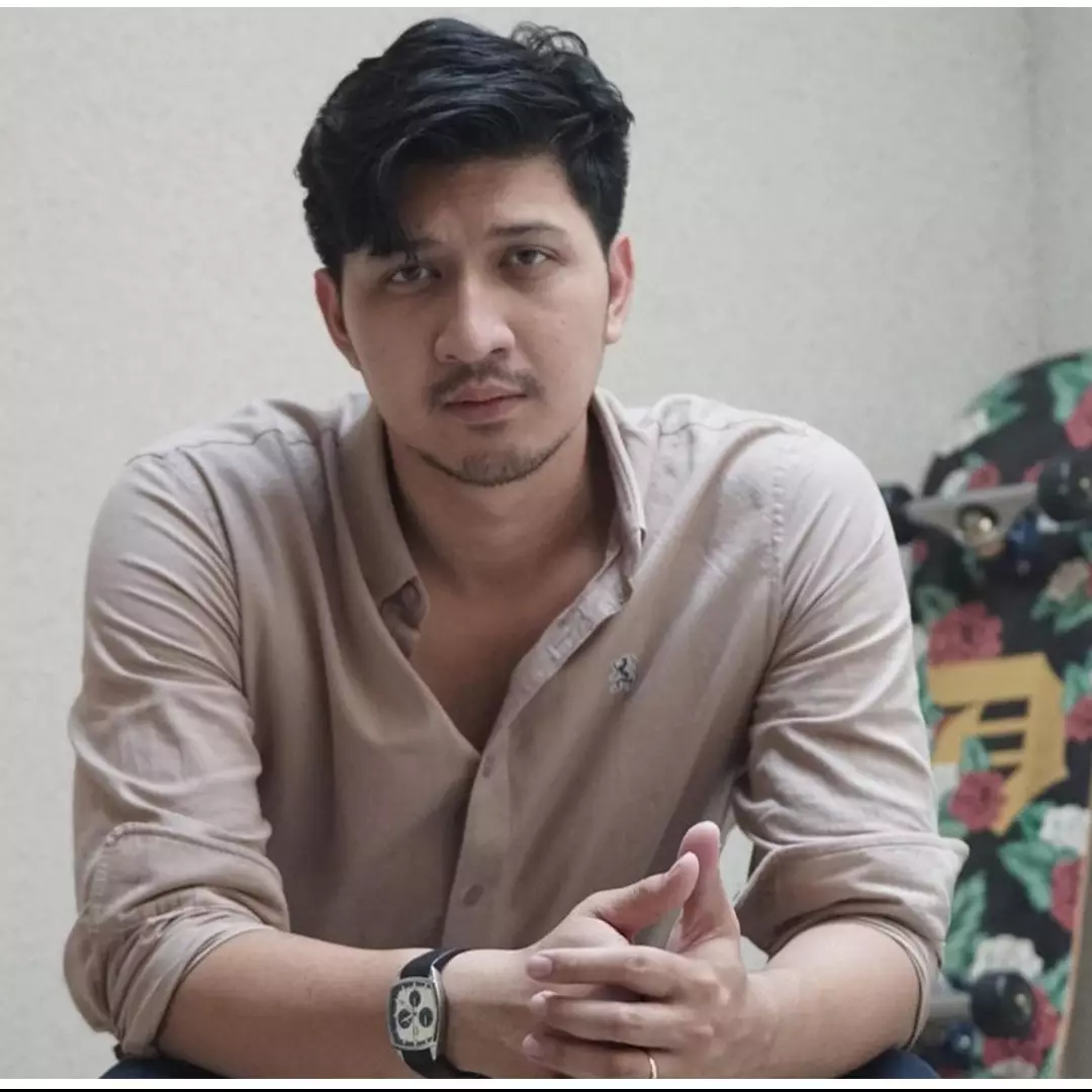 Tak kuasa tahan kesedihan, Aditya Zoni syok dengar perlakuan yang diterima Ammar Zoni di Nusakambangan