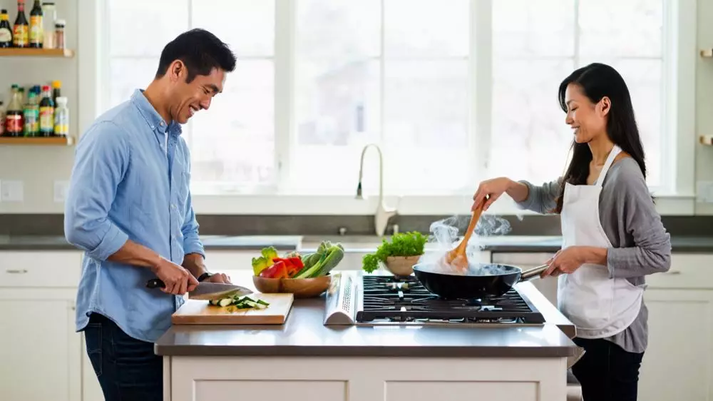 100 Kata-kata motivasi memasak bersama pasangan, makin manis dan mesra © 2025 brilio.net 100 Kata-kata motivasi memasak bersama pasangan, makin manis dan mesra © 2025 brilio.net