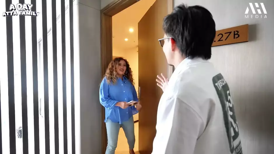 hunian baru Pinkan Mambo di Pondok Indah © YouTube hunian baru Pinkan Mambo di Pondok Indah © YouTube