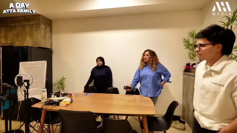 hunian baru Pinkan Mambo di Pondok Indah © YouTube hunian baru Pinkan Mambo di Pondok Indah © YouTube