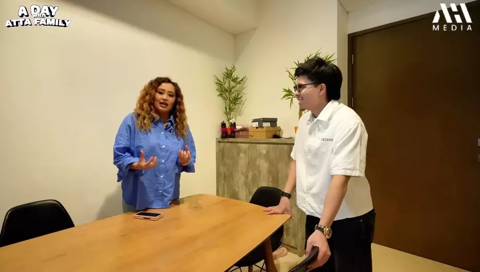 hunian baru Pinkan Mambo di Pondok Indah © YouTube hunian baru Pinkan Mambo di Pondok Indah © YouTube