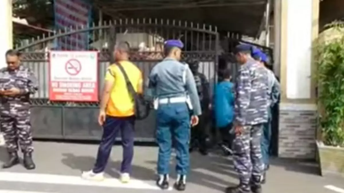 Fakta ledakan di SMAN 72 Jakarta, terjadi saat salat Jumat, puluhan orang luka-luka