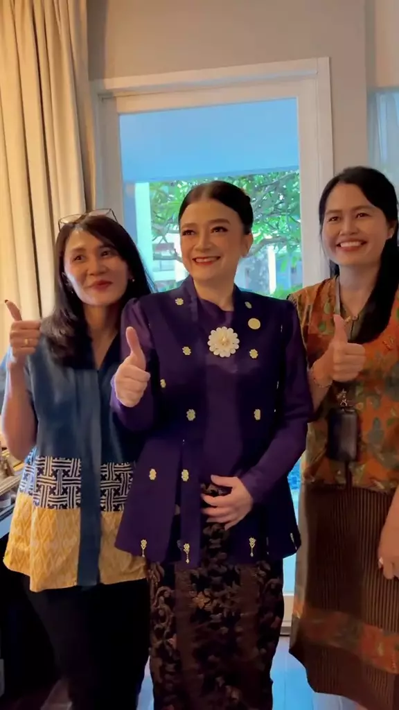 Ida Yulidina di-makeup cantik bak model © 2025 TikTok Ida Yulidina di-makeup cantik bak model © 2025 TikTok