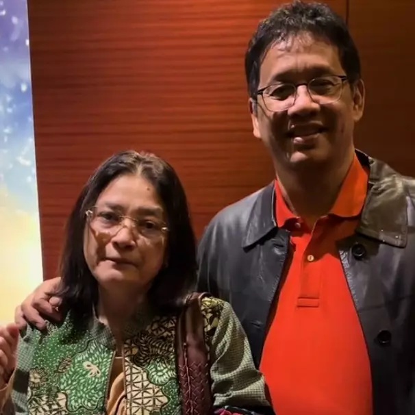 Bucin pol, Ida Yulidina istri Menkeu Purbaya spill kebiasaan suami sebelum tidur