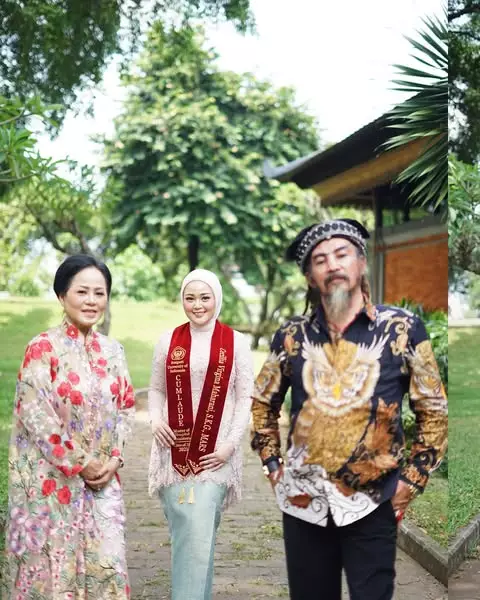 kebersamaan Limbad dan anak-anaknya © 2025 berbagai sumber