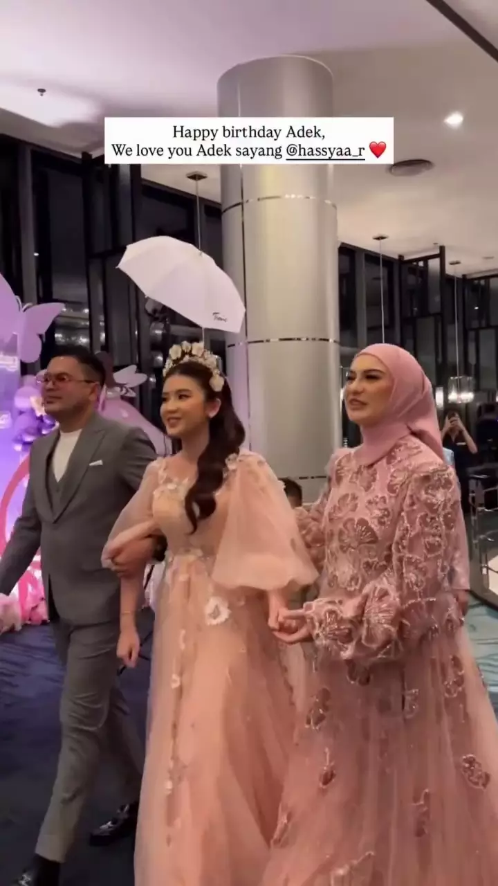 Ulang tahun Hassya anak sambung Irish Bella © 2025 brilio.net Ulang tahun Hassya anak sambung Irish Bella © 2025 brilio.net