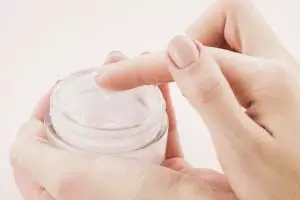 Cegah Keriput Tanpa Ribet, bikin sendiri krim kolagen kamu dari beras dicampur 4 bahan alami