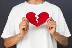 150 Kata-kata mutiara tentang cinta tak terbalas paling dalam 2025, menyentuh dan penuh makna