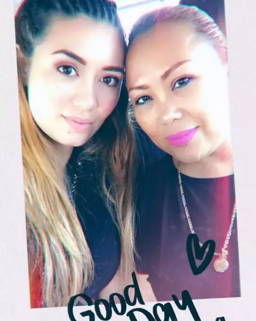 Amanda Gonzales bareng sang ibu © Instagram