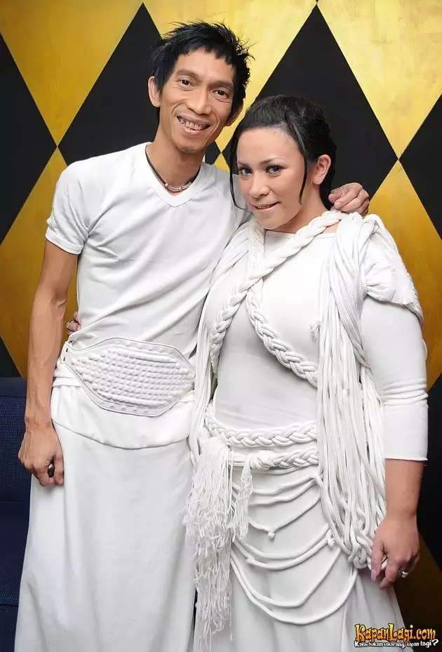 potret kisah cinta melly dan anto hoed © berbagai sumber