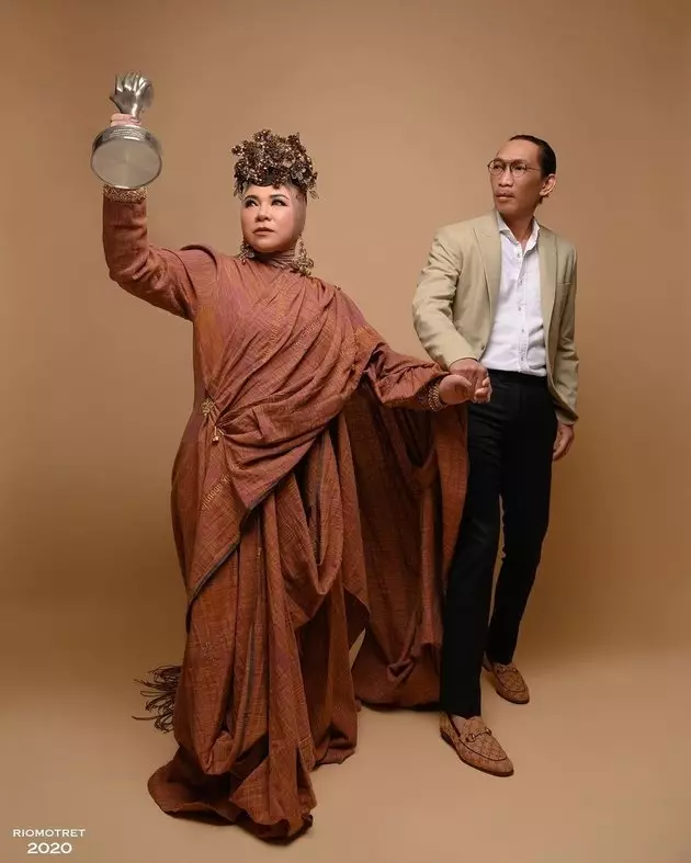 potret kisah cinta melly dan anto hoed © berbagai sumber