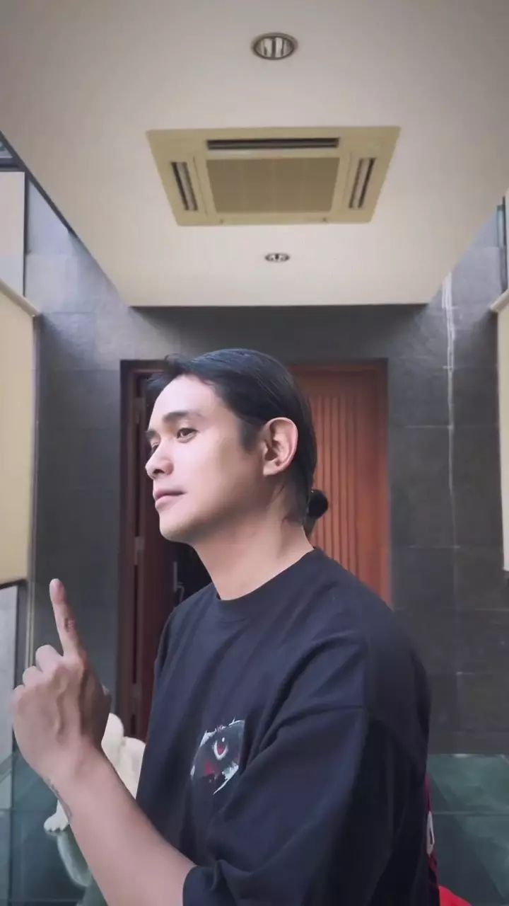 Penampilan Ajun Perwira usai operasi plastik © 2025 brilio.net