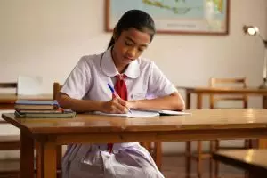 150 Contoh kalimat majemuk setara berdasarkan jenisnya, lengkap dengan penjelasan dan maknanya