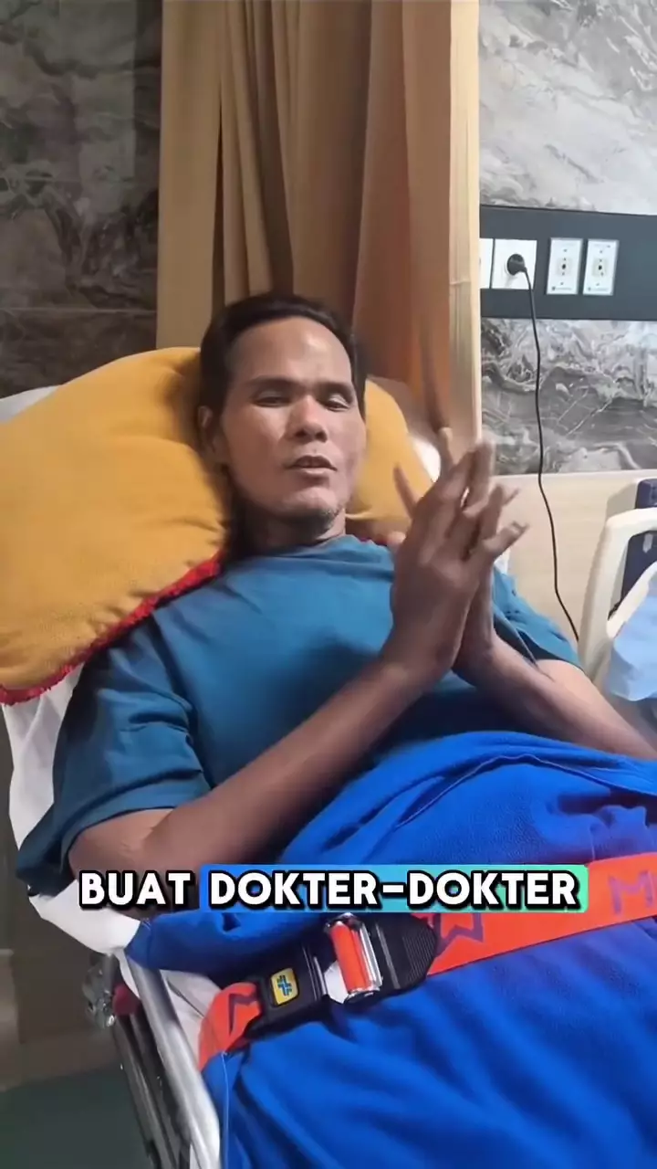 Fahmi Bo ucapkan terima kasih kepada Raffi Ahmad usai operasi © 2025 brilio.net