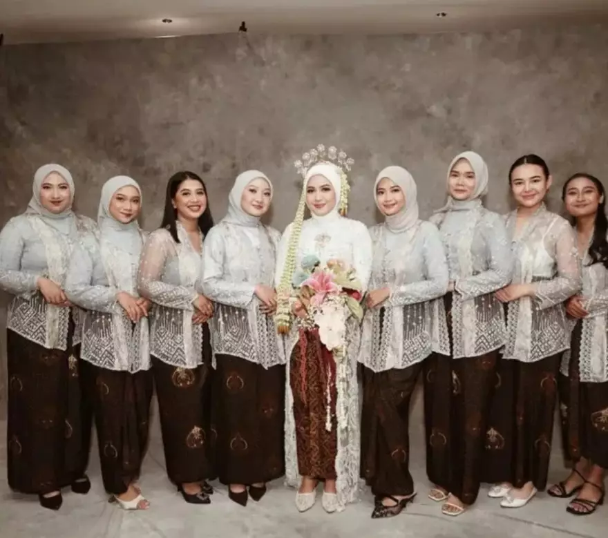 Amanda Manopo jadi bridesmaid sahabatnya © Instagram