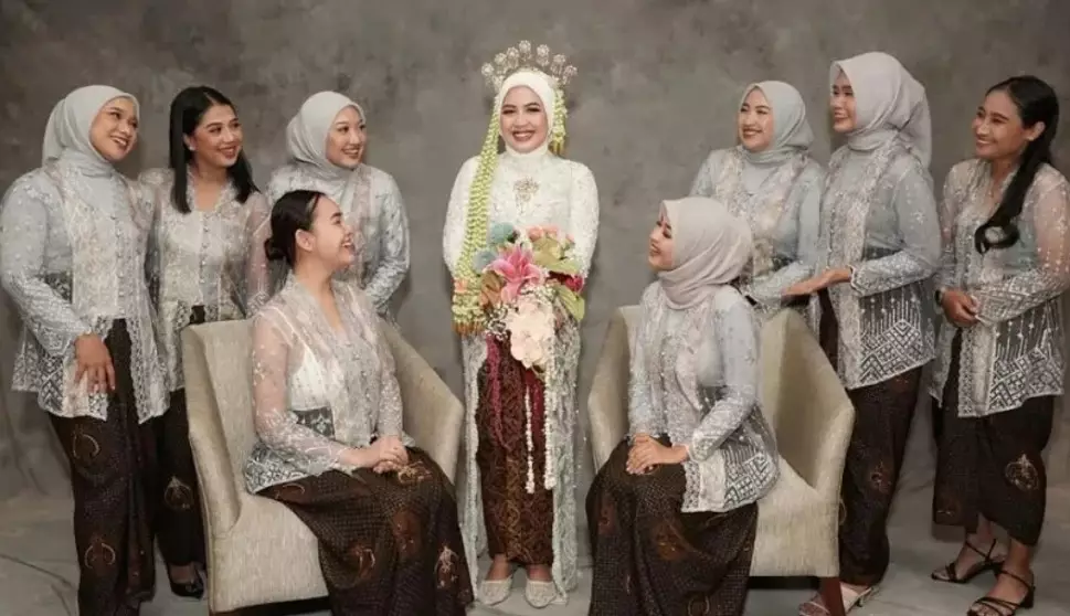 Amanda Manopo jadi bridesmaid sahabatnya © Instagram