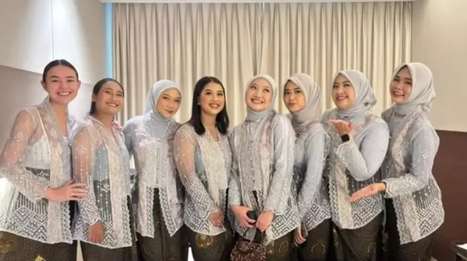 Amanda Manopo jadi bridesmaid sahabatnya © Instagram