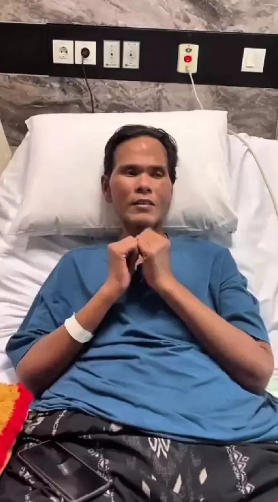 Potret terbaru kondisi Fahmi Bo pasca pengobatan © berbagai sumber
